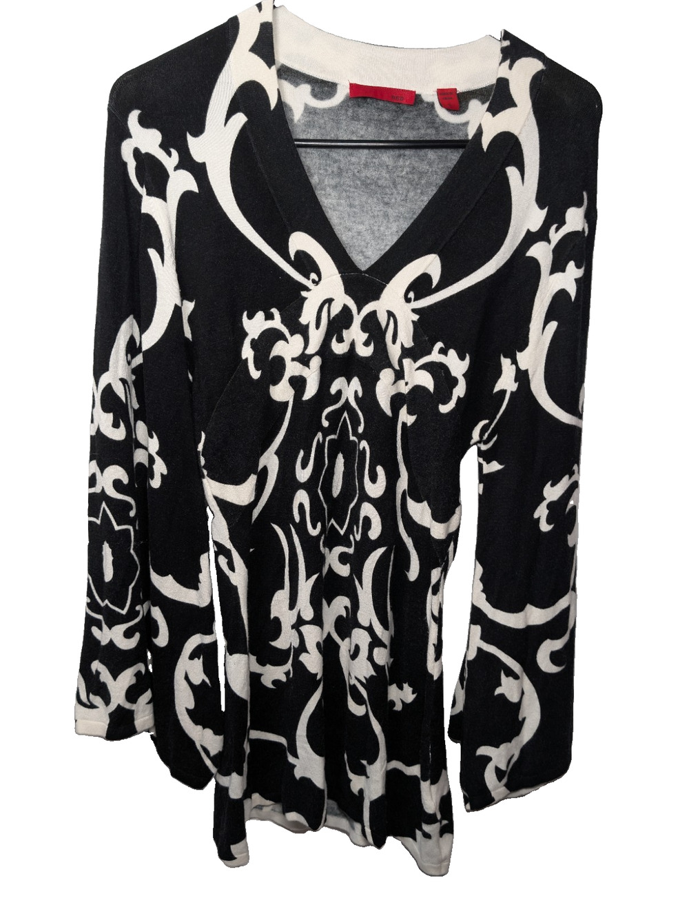 Red Womens BOHO Tunic Top small Bell Sleeve Black White Geometric Casual knit